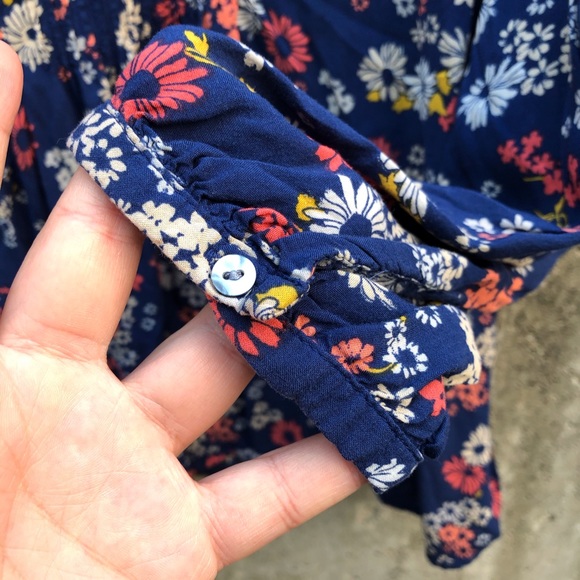 Old Navy Blue Floral Top - Picture 7 of 8
